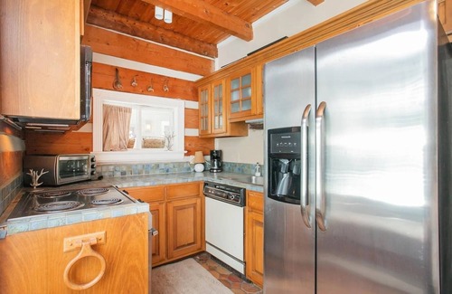 Kingston Springs Cabin | La Pearla Ranch Nashville, 7 bedroom, 8 bath, 9500 sf Log Mansion with pool