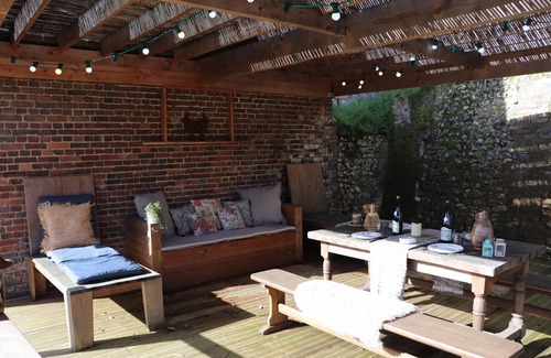 Bezu-Saint-Eloi House | LA PERGOLA Lovely brick and half-timbered house
