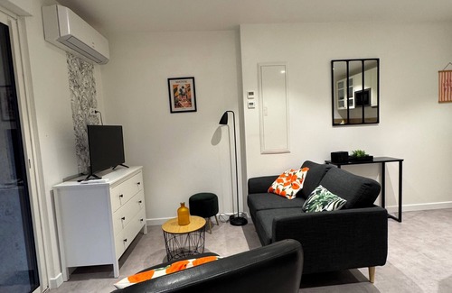 Villars House | La Petite Maison