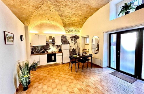 Foligno Apartment | La Piazzetta in Centro Accogliente Monolocale nel Cuore di Foligno