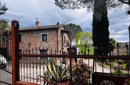 Badiola Apartment | La Piccola Fattoria nella Campagna Umbra