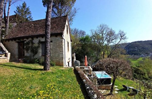 Lacave House | La Pinay-A cozy little house with spa & fireplace in Dordogne near Rocamadour