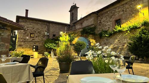 Santa Maria de Nava Hotel | La Posada Del Santuario