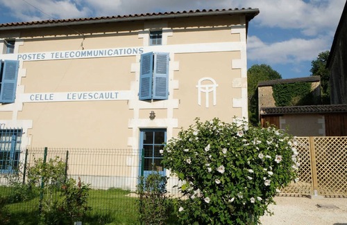 Celle-Levescault House | La Poste Restante - Celle Levescault