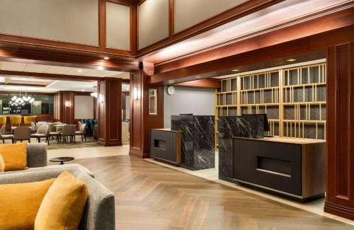 Madison Hotel | La Quinta by Wyndham Madison American Center