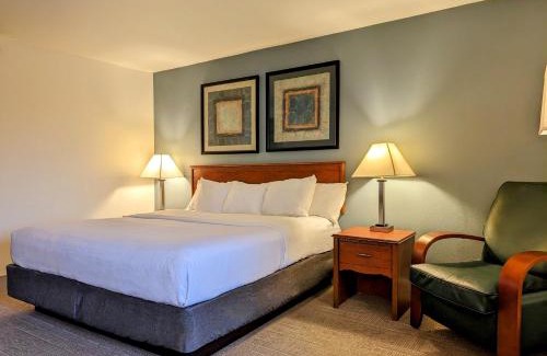 Willowbrook Hotel | La Quinta Inn by Wyndham Chicago Willowbrook