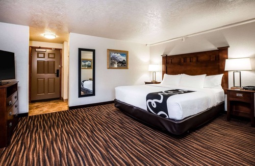 Old Farm District Hotel | La Quinta Inn by Wyndham Bend