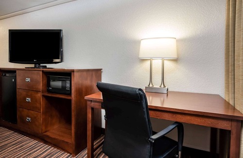 Old Farm District Hotel | La Quinta Inn by Wyndham Bend