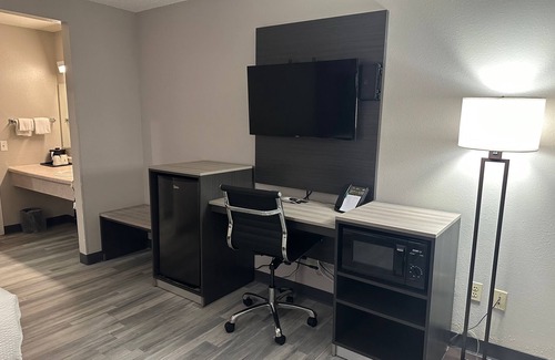 South Central Omaha Hotel | La Quinta Inn by Wyndham Omaha Southwest