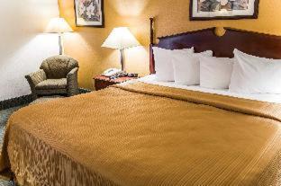 Cape Fear Hotel | La Quinta Inn & Suites by Wyndham Fayetteville I-95