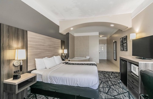Granbury Hotel | La Quinta Inn & Suites by Wyndham Granbury