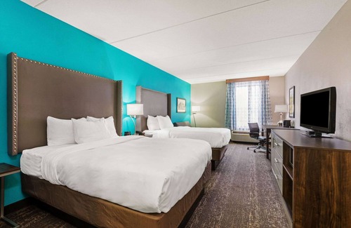 Jamestown Hotel | La Quinta Inn & Suites by Wyndham Jamestown