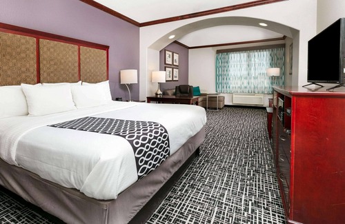 Lindale Hotel | La Quinta Inn & Suites by Wyndham Lindale