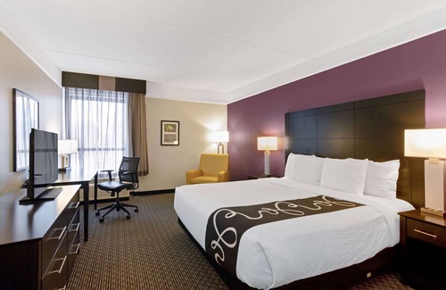 Andover Hotel | La Quinta Inn & Suites by Wyndham Boston-Andover