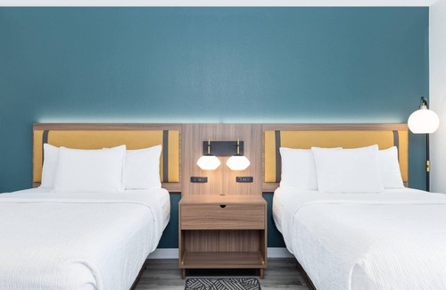 Sherman Hotel | La Quinta Inn & Suites by Wyndham Sherman