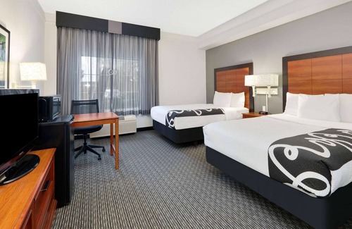 North Dallas Hotel | La Quinta Inn & Suites by Wyndham Dallas North Central