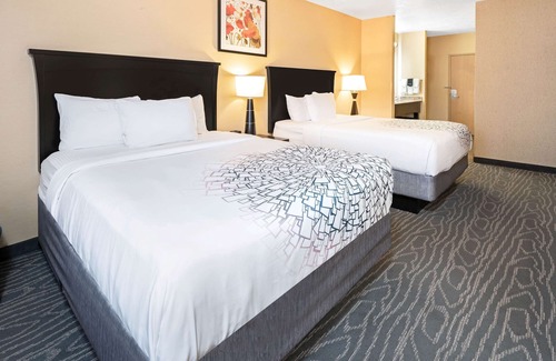 Logan Hotel | La Quinta Inn & Suites by Wyndham Logan