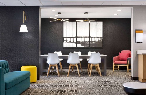Selma Hotel | La Quinta Inn & Suites by Wyndham Selma/Smithfield I-95