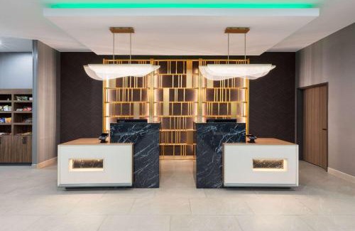 Forest Crest Hotel | La Quinta Inn & Suites by Wyndham San Antonio at the RIM