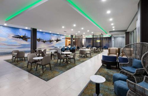 Forest Crest Hotel | La Quinta Inn & Suites by Wyndham San Antonio at the RIM