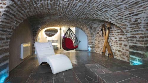 Besancon Apartment | La reine dorel chambre romantique