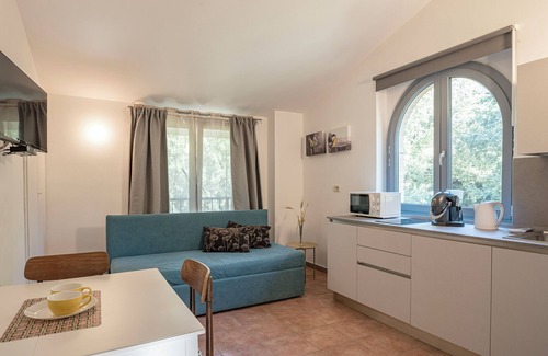 Assisi Apartment | La Rocca Apartment, sourrounded by greenery