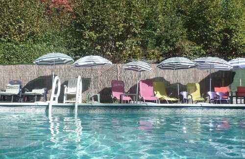 Vernoux-en-Gatine House | La Roche Gite at Les Glycines Gites with Pool,Games Field in a peaceful,rural setting