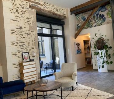 Downtown Angers Apartment | La Sellerie - Loft de luxe au cœur d'Angers