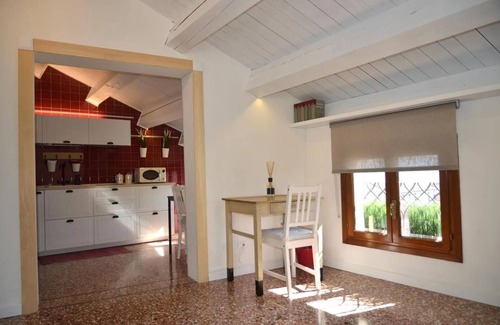Noale Apartment | La Spiga: Historic studio apartment in Noale (Parking and Lift | Base for VE/PD/TV)