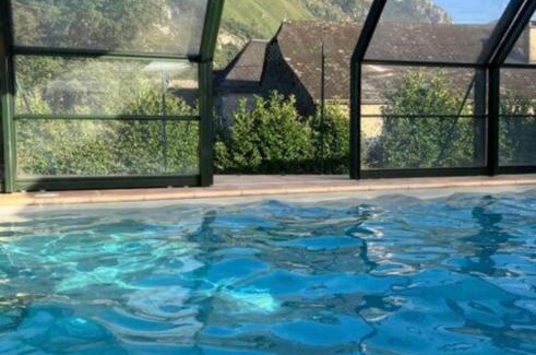 Bielle Apartment | La Suite Unique - Le jardin sur les Pyrénées- vue panoramique montagne -jardin clôturé privé de 100m2-Parking-Linge de lit et serviettes compris-