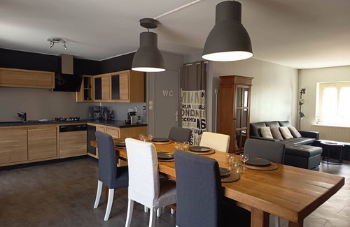 Messas House | La Talonnière, Maison de Village Avec Terrasse