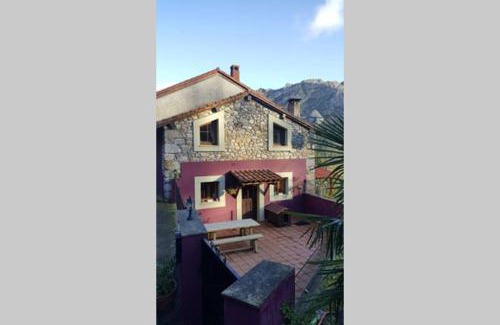 Prado House | La Tenada , relax en mar y montaña
