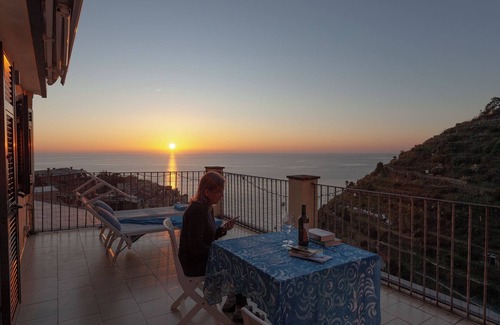 Manarola House | La Terrazza 85: breathtaking views, tranquility and garden. CITR Code 011024