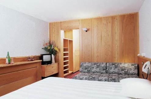 Staffal Hotel | La Trinitè Monboso Hotel