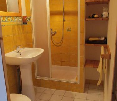 Montagny Bed & Breakfast | La vache sur le toit