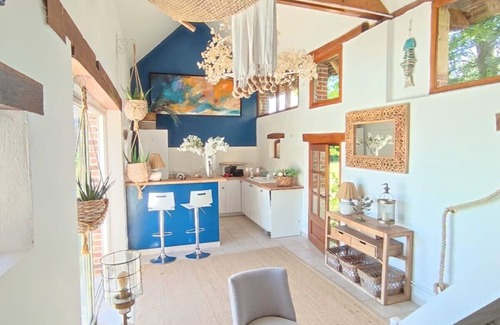 Saint-Laurent-en-Gatines Villa | La Villa du Pommelé