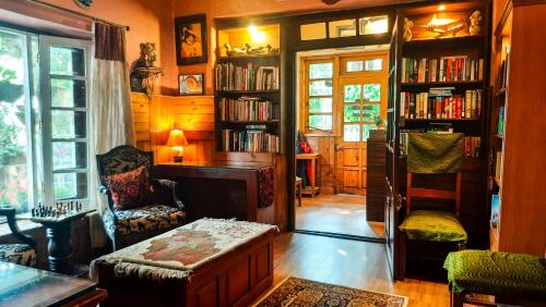 Landour House | La Villa Bethany