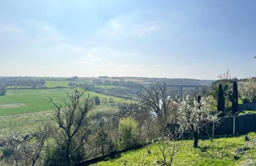 Thouars Villa | La Villa Camille - vue sur le Thouet BY PRIMO CONCIERGERIE