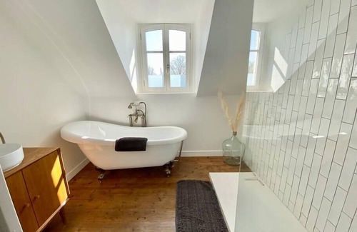 Sailly-Flibeaucourt House | La villa d'Orange, the family home in the countryside, ideal for 16 people