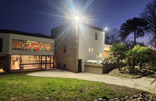 Saint-Planchers Villa | La Villa de Louis