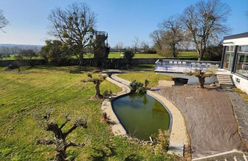 Saint-Planchers Villa | La Villa de Louis