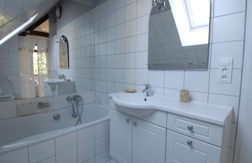 Saint-Jouin-Bruneval House | La Villa Flore