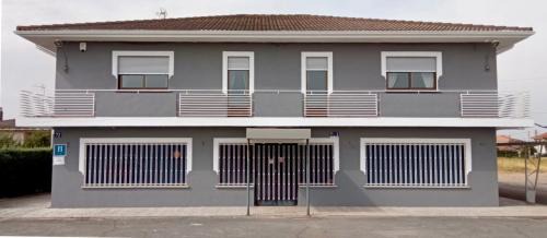 Calvarrasa de Abajo House | La Villa Hostal
