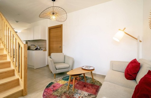 Les Riceys Villa | La Villa Lombardi – 5-Star Stay in Champagne with Spa & Pool