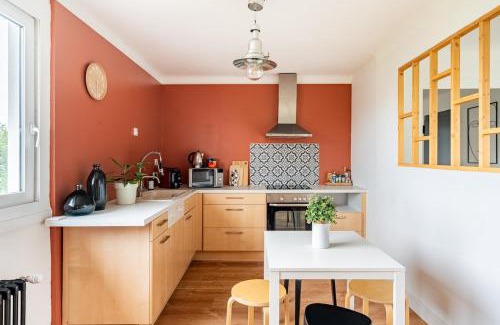 La Tour-en-Jarez Apartment | La Villa Tome , Appartement dans maison individuelle, piscine