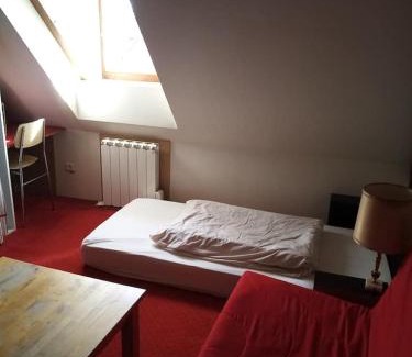 Lain House | LA Vinee Gîte max 8 pers, maison familiale