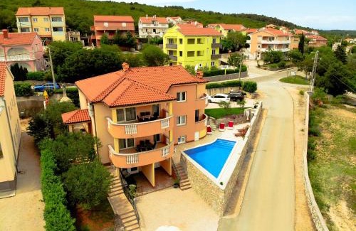 Salatic Apartment | La Vista apartments with pool