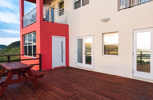 Basseterre Apartment | La Vue de Basseterre - Luxurious, private, one bedroom apartment in Bird Rock