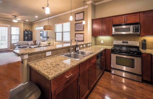 Zilker Condo | Labor Day Flash Sale - Book Now 4 Great Savings