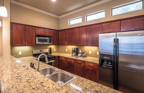 Zilker Condo | Labor Day Flash Sale - Book Now 4 Great Savings